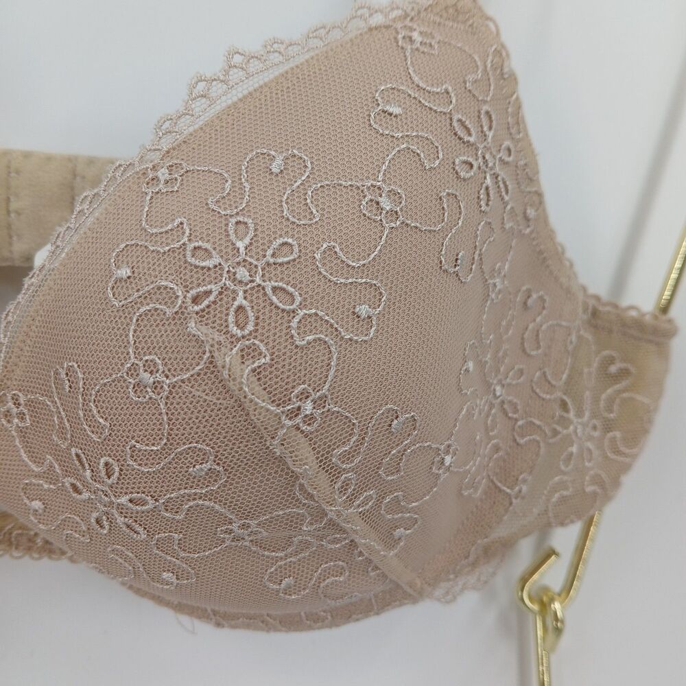 Calvin Klein Liquid Touch Lightly Lined Plunge Bra Nude/Tan size 34B - Picture 4 of 4
